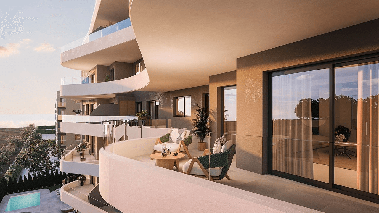 Appartements avec 3 chambres à coucher, climatisation, chauffage au sol dans les salles de bains et vue sur la mer à seulement 300 m de la plage