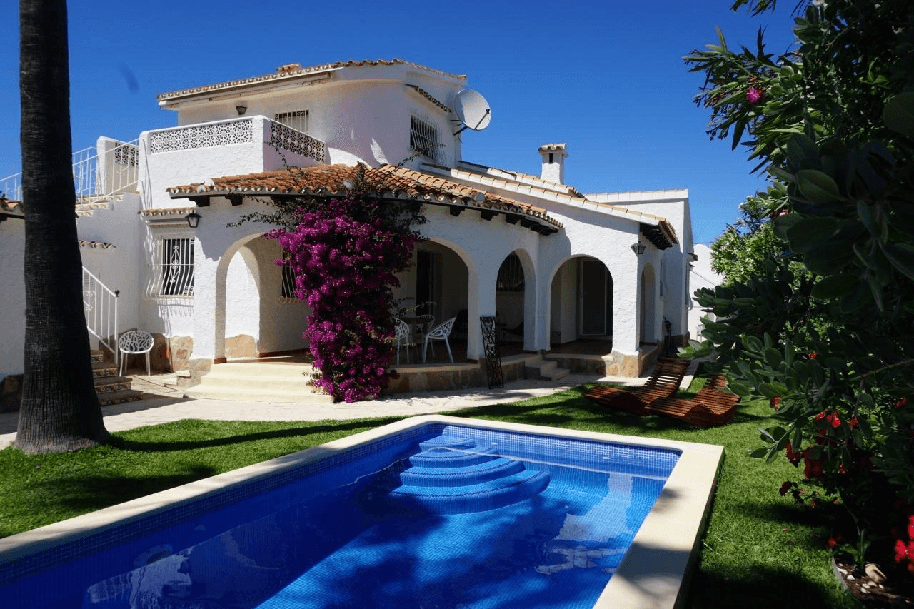 Villa de rêve ''Mayla'' avec piscine, située dans un quartier calme à Els Poblets