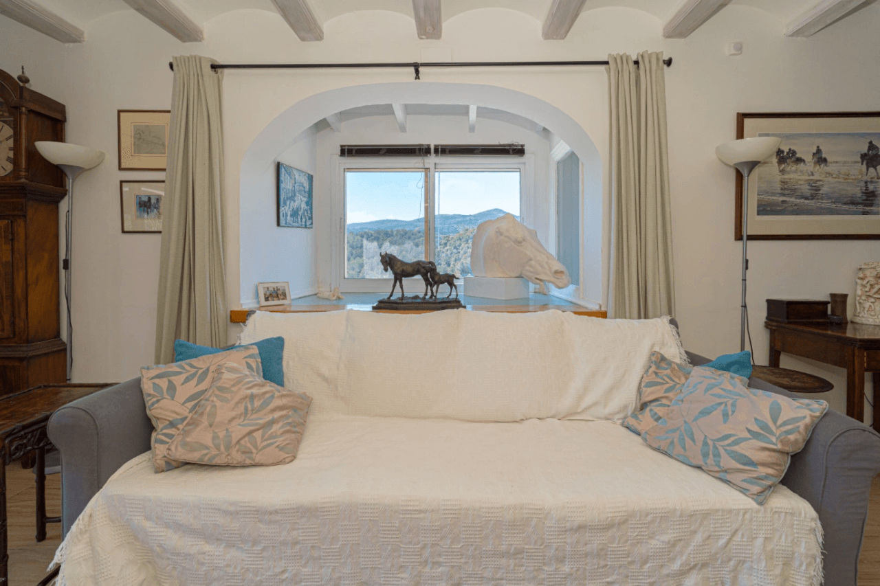 Villa à vendre à Benissa : Écuries et terrain