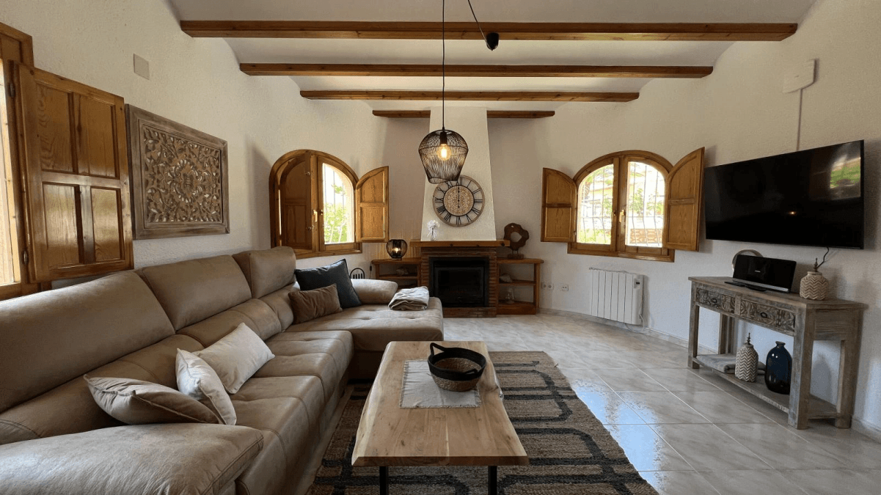 Sehr gepflegte Villa, ruhig und sonnig, nur 500 Meter zum Meer