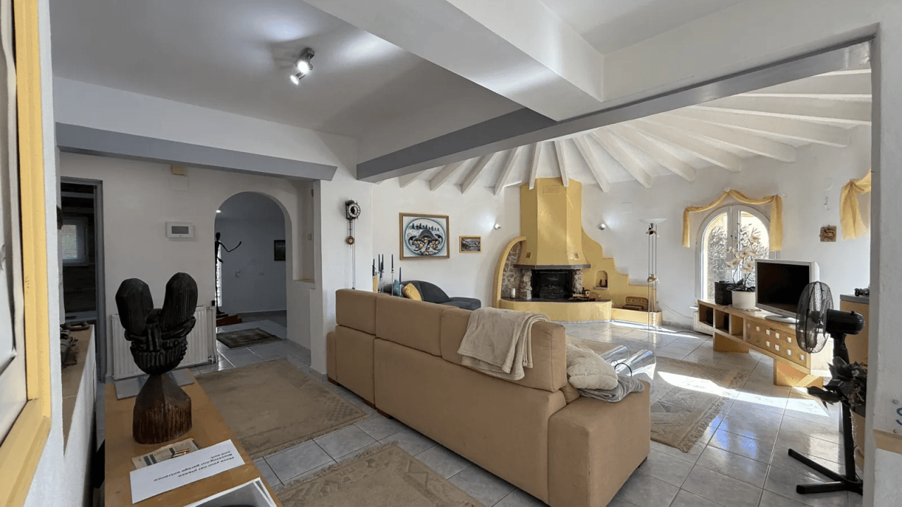 Große Villa auf Eckgrundstück mit Pool und Doppelgarage in Top-Lage Benissa Montemar