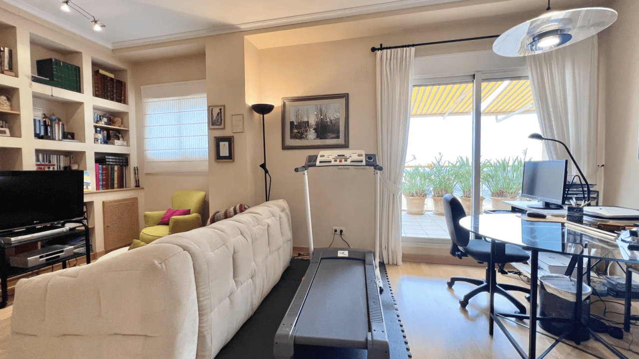 Penthouse duplex exclusif avec 4 chambres et piscine privée sur le toit-terrasse