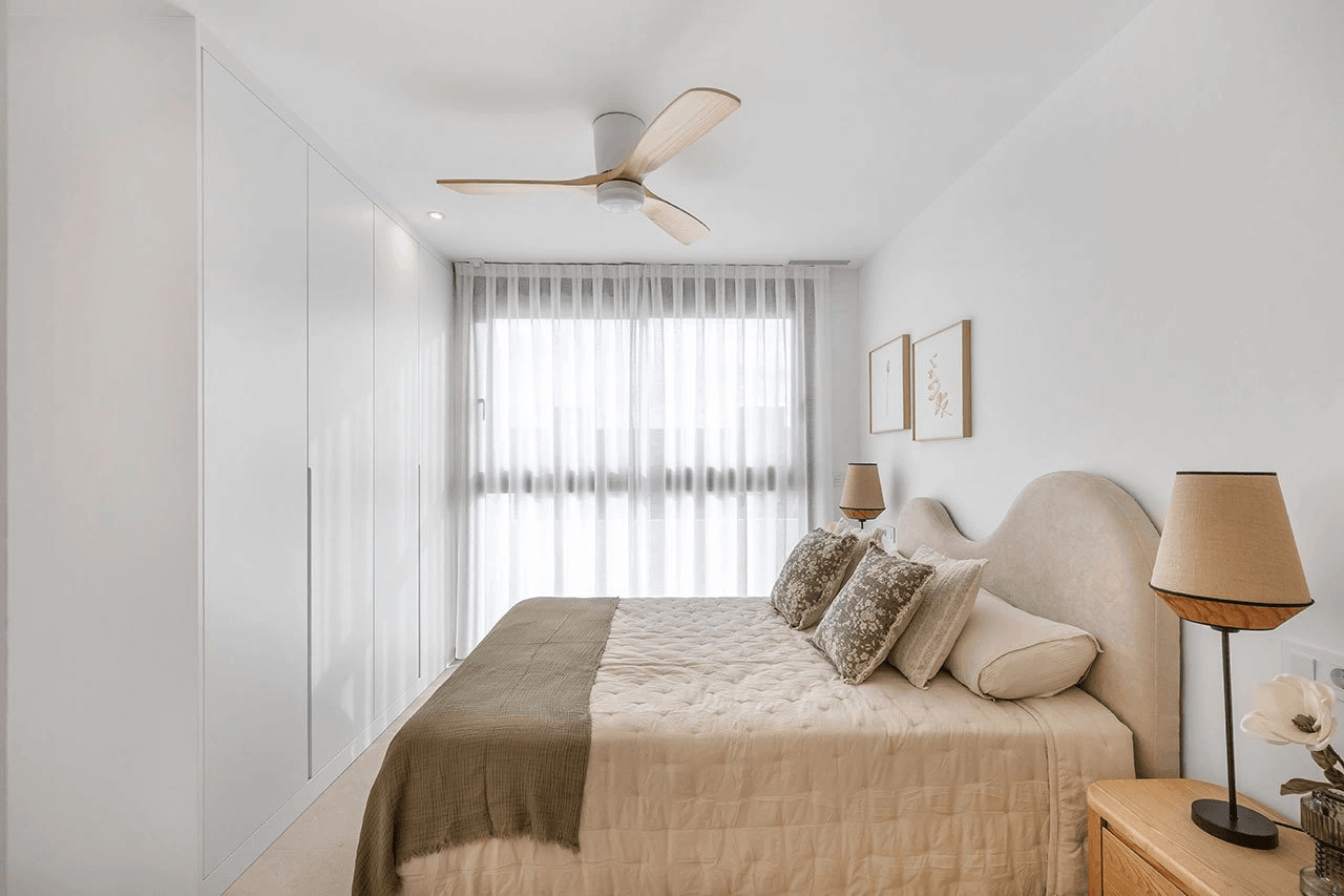 Apartamentos de 3 dormitorios y 2 baños con piscina comunitaria y parking privado junto al La Serena Golfresort