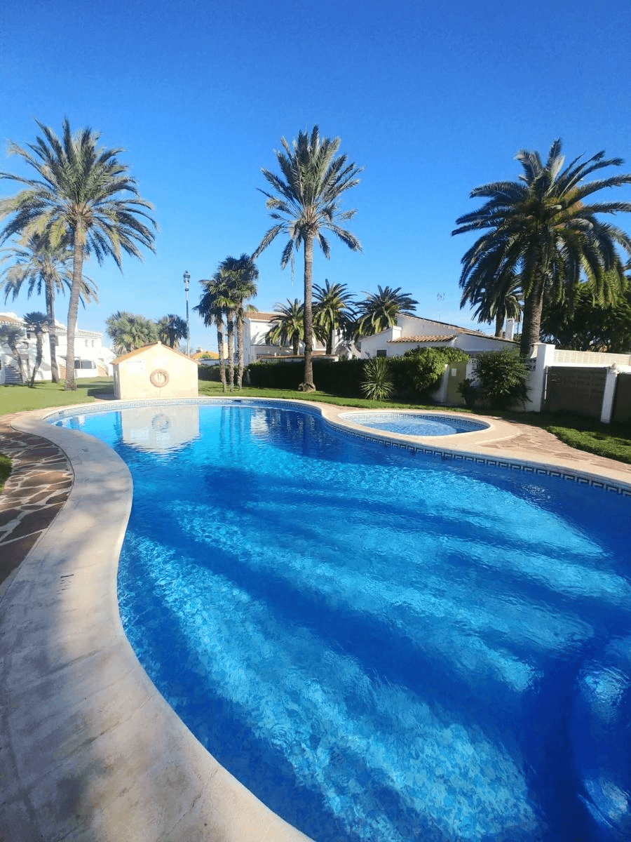Gemütliche wohnung mit pool in Els Poblets