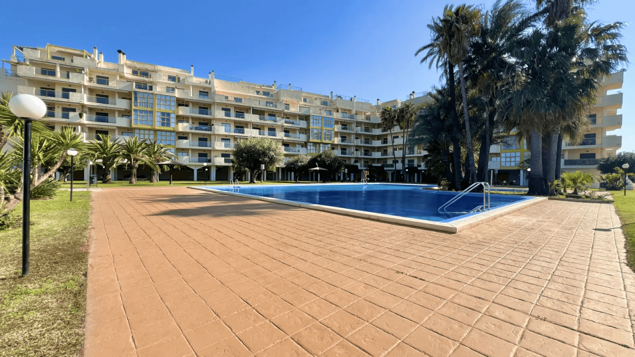 Penthouse duplex exclusif avec 4 chambres et piscine privée sur le toit-terrasse