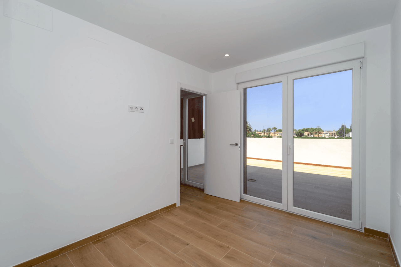 FREISTEHENDE VILLA ZU VERKAUFEN, NEUBAU, IN VERGEL