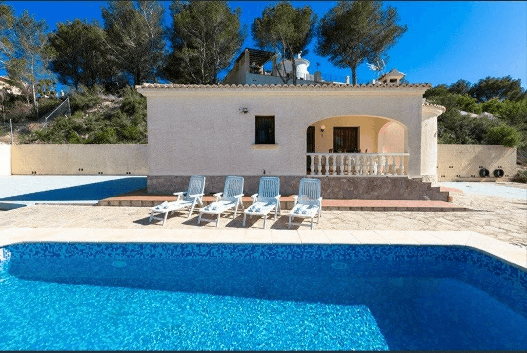 VILLA AVEC VUE DÉGAGÉE À CALPE.