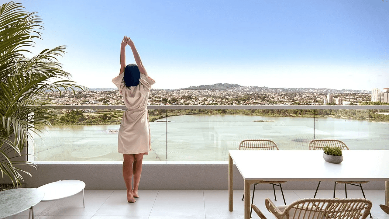 Superbes penthouses avec 3 chambres à coucher, climatisation, espace de stationnement privé, piscine communautaire et vue sur la mer