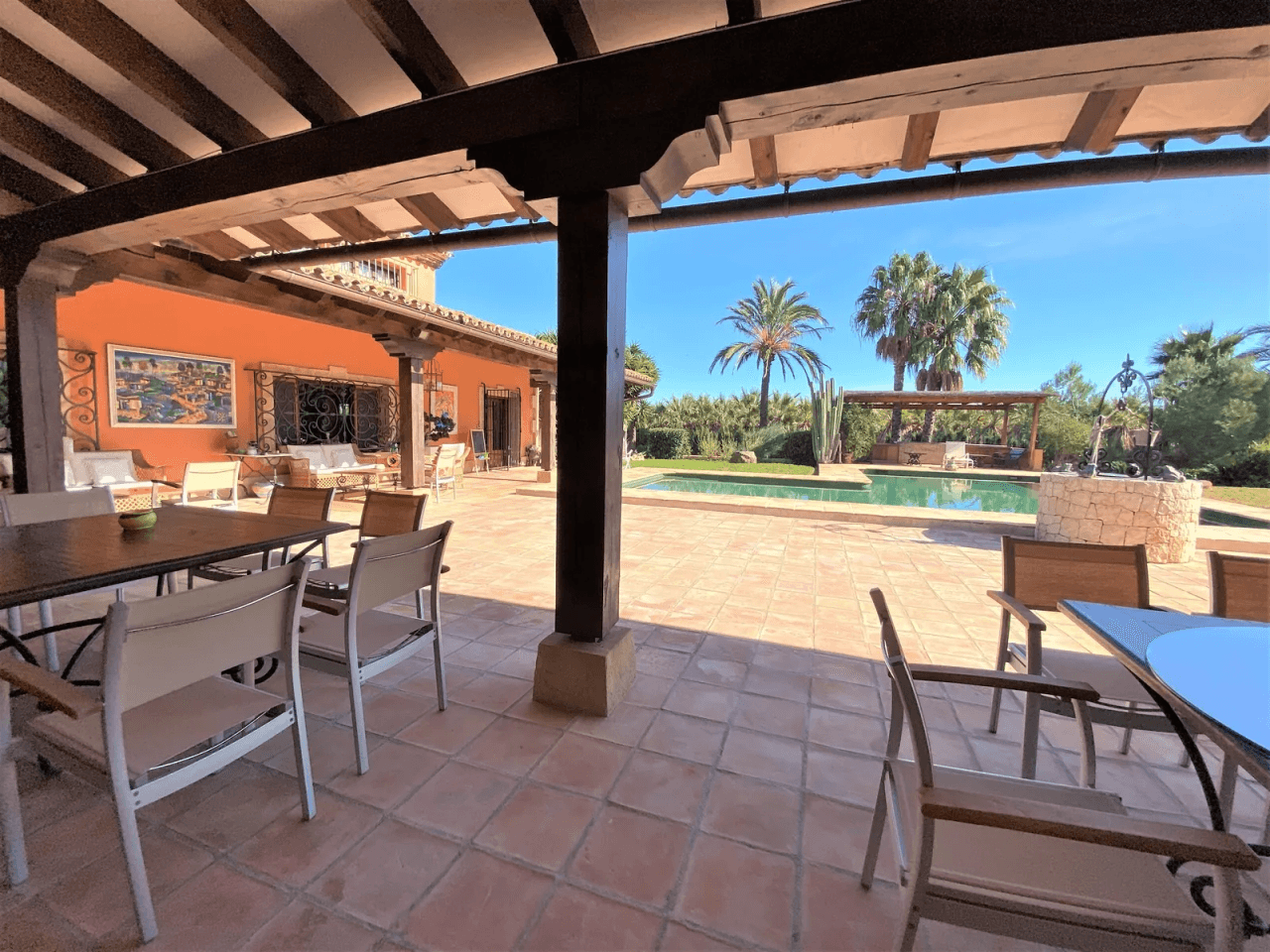 Magnifique maison de campagne de style espagnol sur un grand terrain près de Denia.