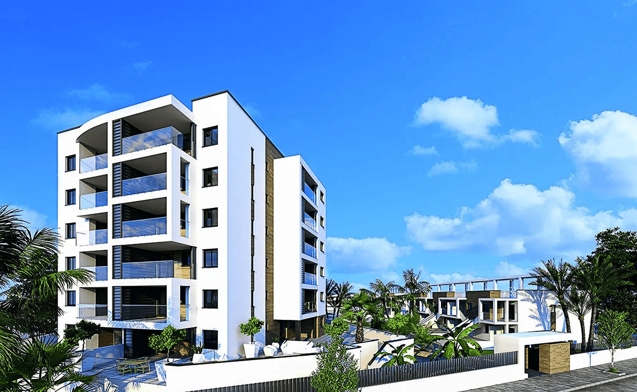 Apartamentos de 3 dormitorios y 2 baños en un complejo con piscinas comunitarias a tan solo 600 m de la playa
