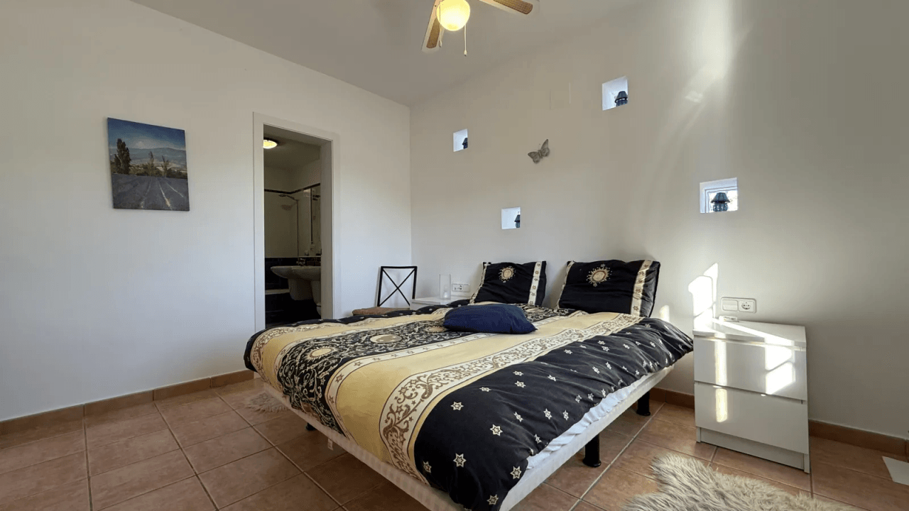 Maison de plain-pied ensoleillée à Monte Pego avec piscine et terrasse