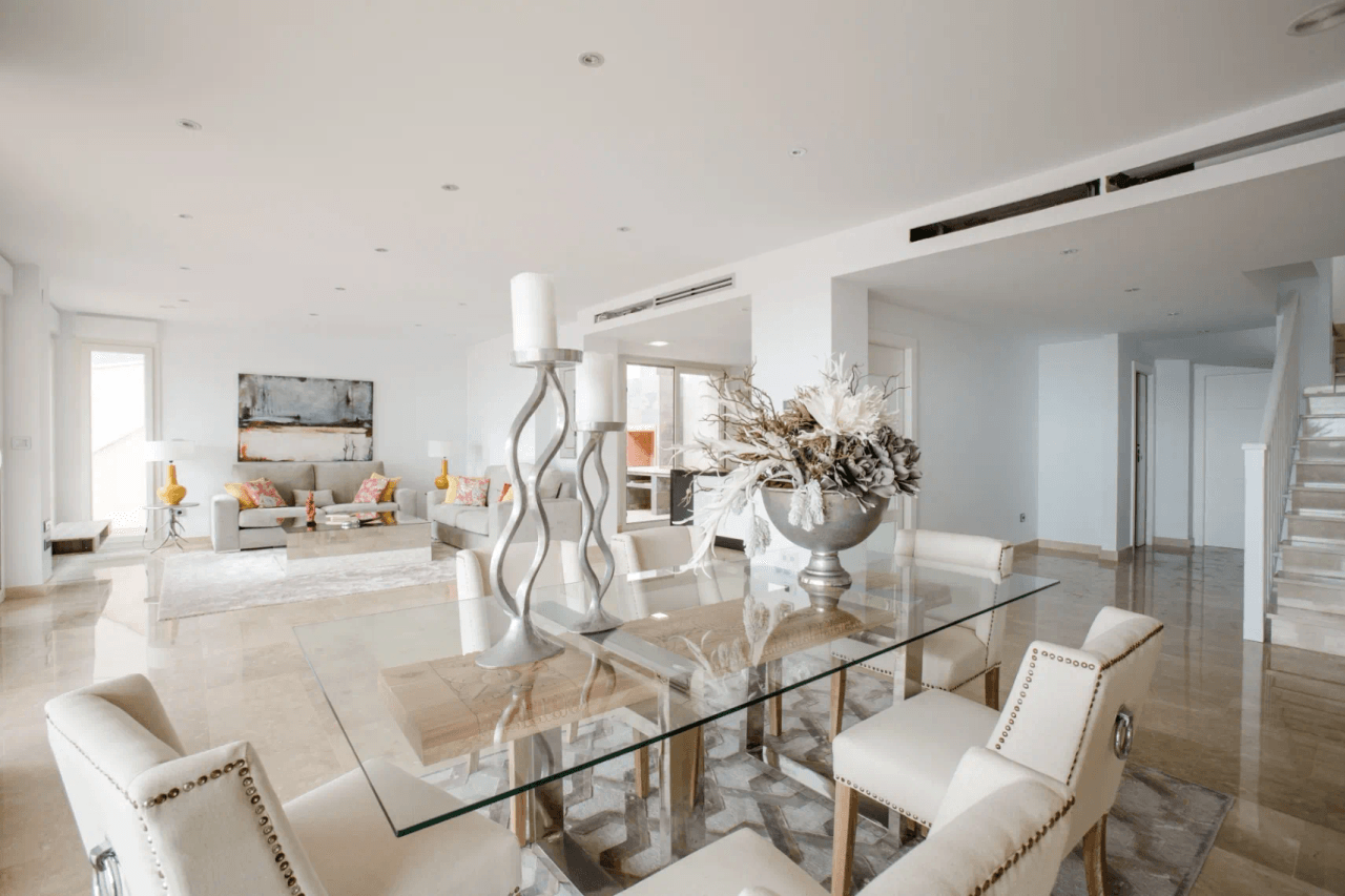Luxueuse villa moderne avec vue sur la mer à vendre à Moraira