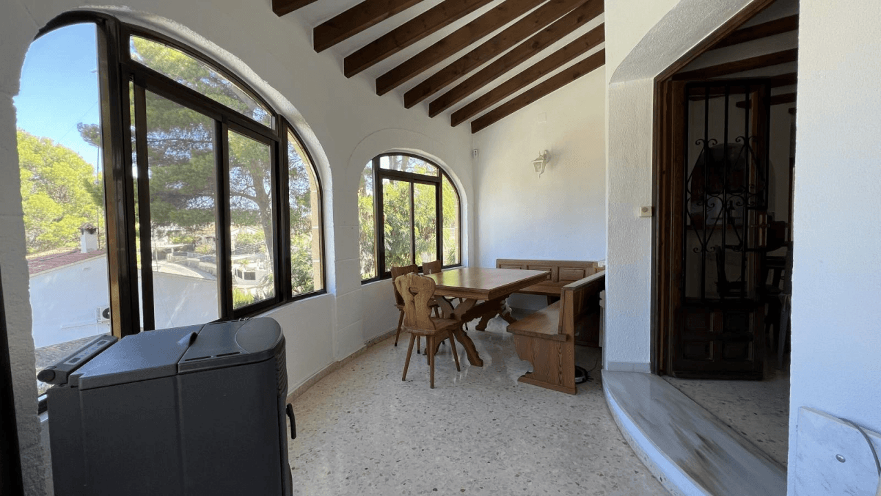 Villa mit 3 Schlafzimmern, 2 Badezimmer, Schwimmbad, Garten und vielem mehr.