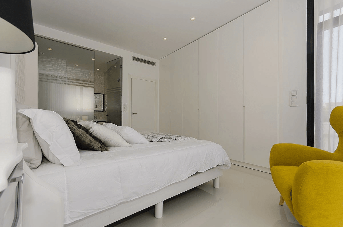 Villas exclusives avec 3 - 4 chambres à coucher, 2 salles de bains, W.C., toit-terrasse et piscine privée à seulement 600 m de la plage