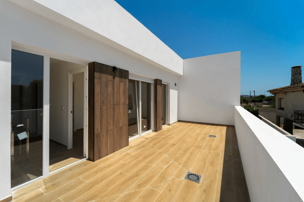 VERKAUF EINER FREISTEHENDEN VILLA, HOHER BAU, NEUBAU, IN VERGEL