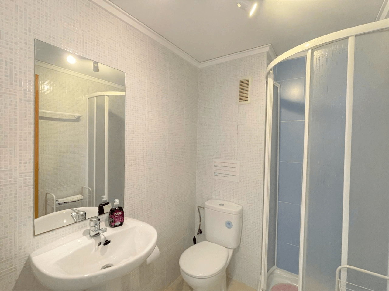 Alquiler. Apartamento à Denia