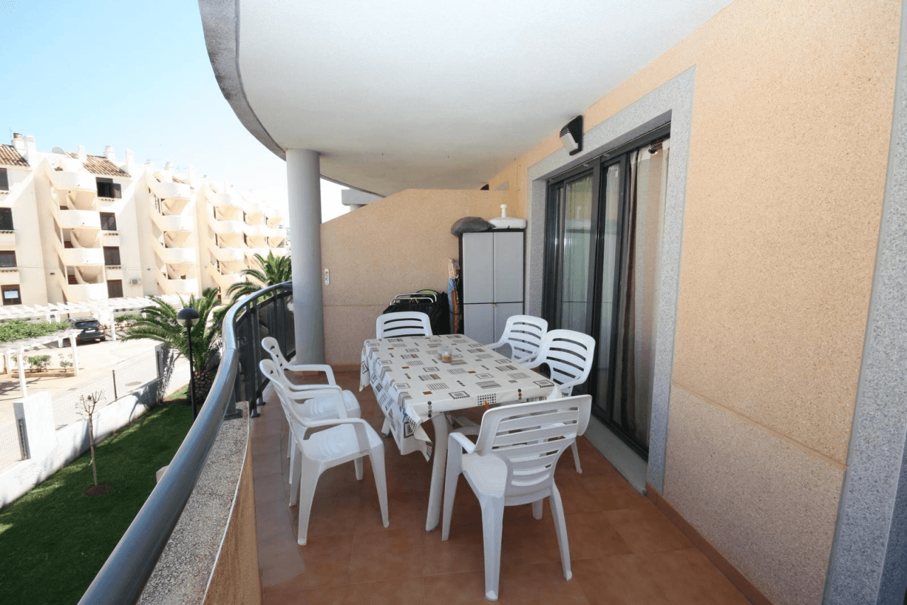 Alquiler. Apartamento à Denia