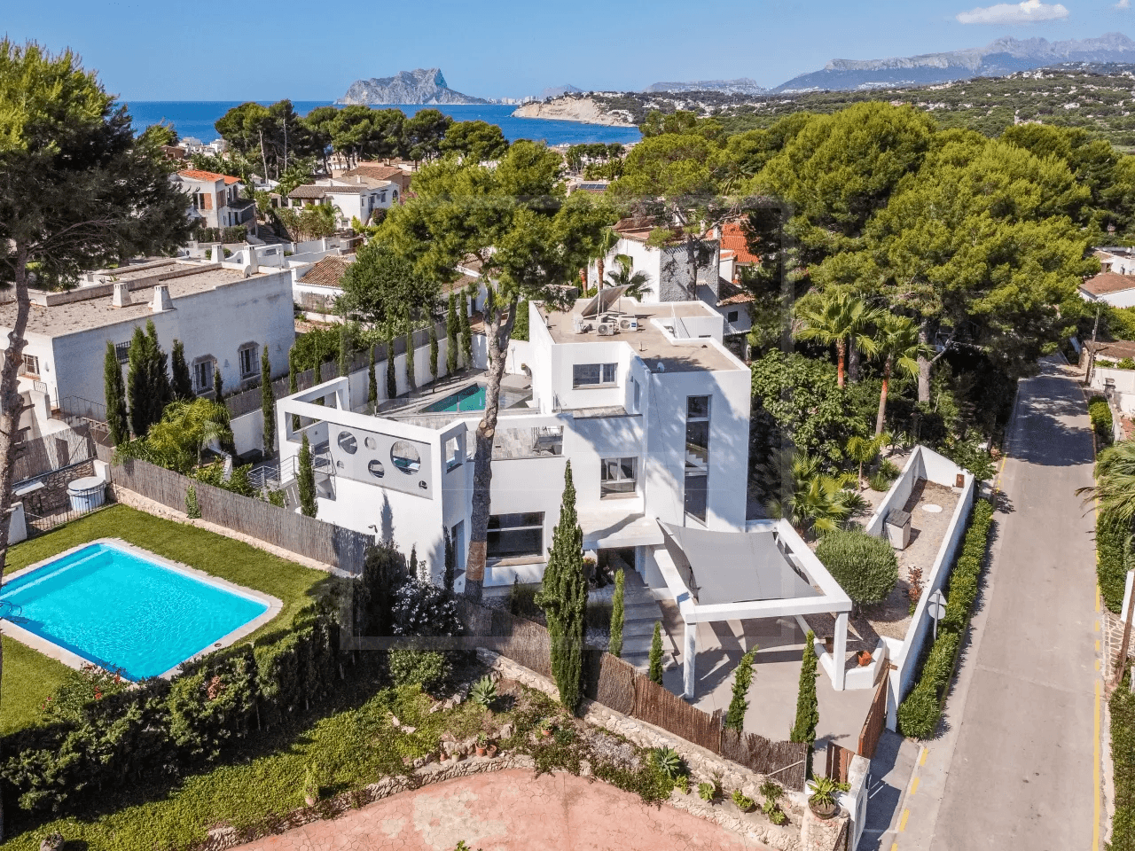 Superbe villa de 4 chambres et 4 salles de bains à Moraira
