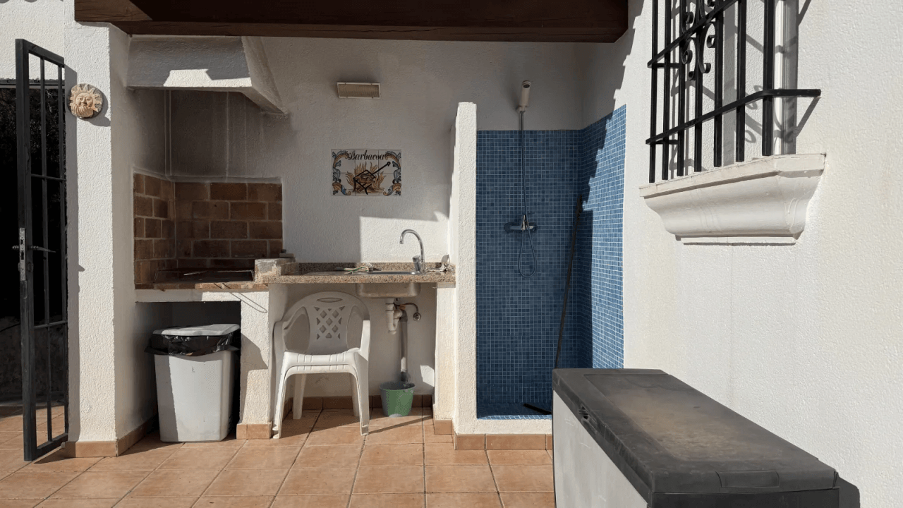 Maison de plain-pied ensoleillée à Monte Pego avec piscine et terrasse
