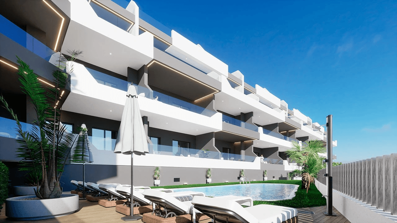 Appartements avec 3 chambres, 2 salles de bain, cuisine équipée moderne avec des appareils électriques et piscine communautaire