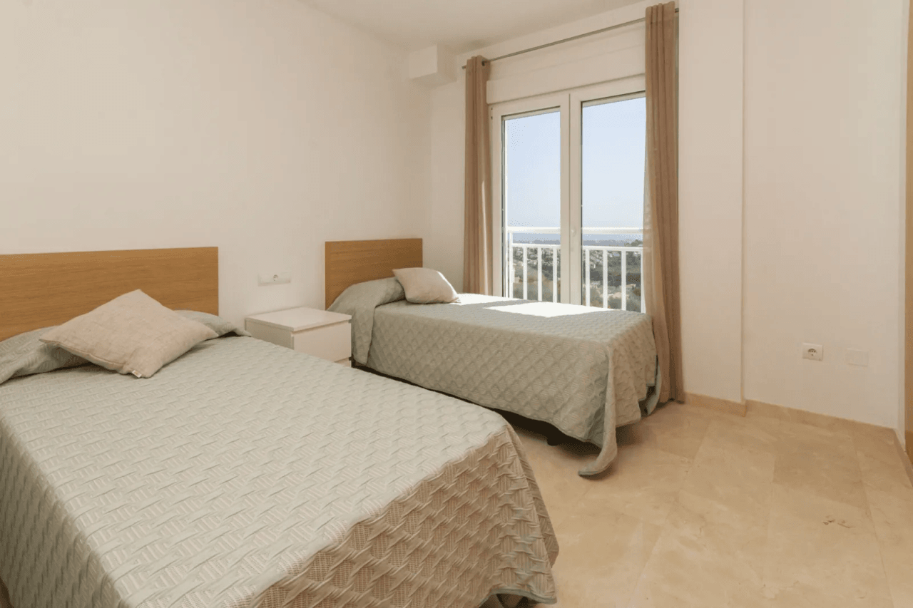 Superbe appartement de 2 chambres dans un endroit calme avec vue imprenable sur le Monte Pego