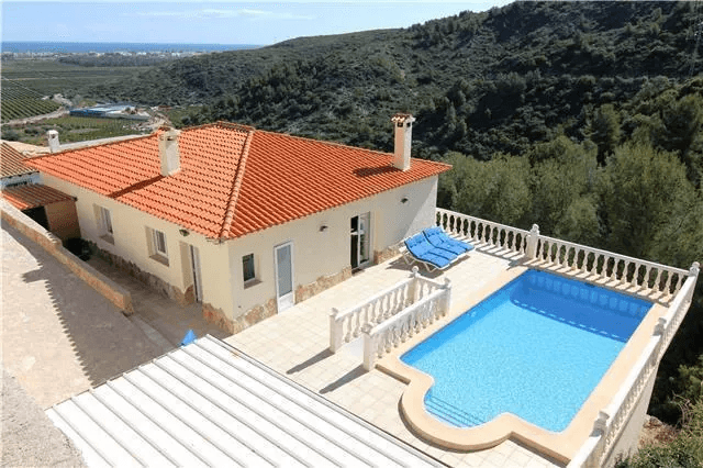 Alquiler. Chalet/Villa à Pego
