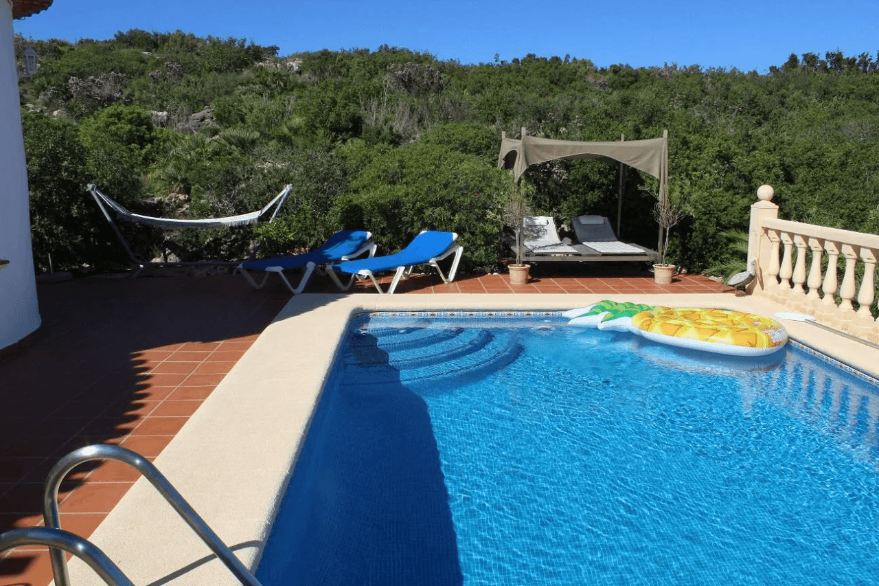 Villa chaleureuse avec piscine à Ráfol de Almunia