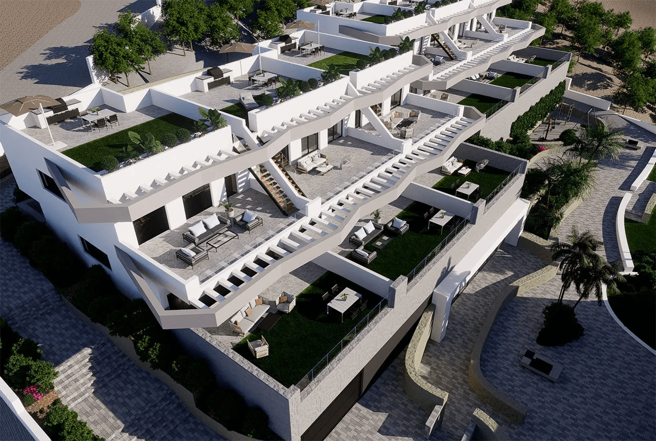 Appartements de 2 chambres au dernier étage avec 2 salles de bains, piscine communautaire et vue sur la mer