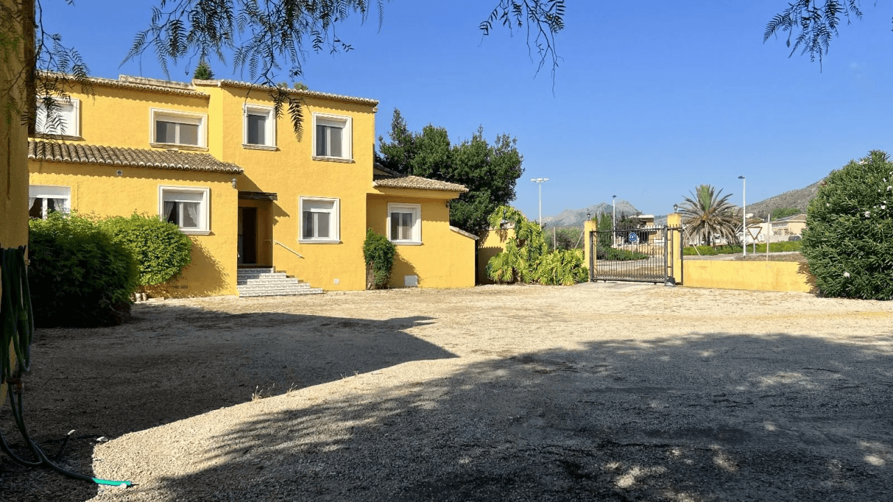 Spacieuse et charmante villa "Calvari" à Beniarbeig