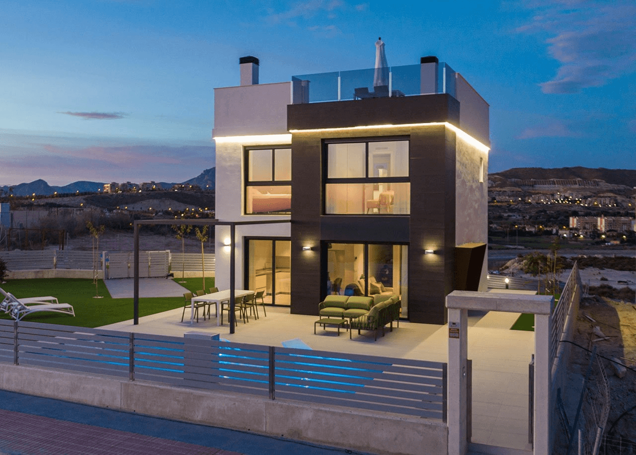 Merveilleuses villas avec 3 chambres, 3 salles de bain, toit-terrasse, vue sur la mer et piscine privée