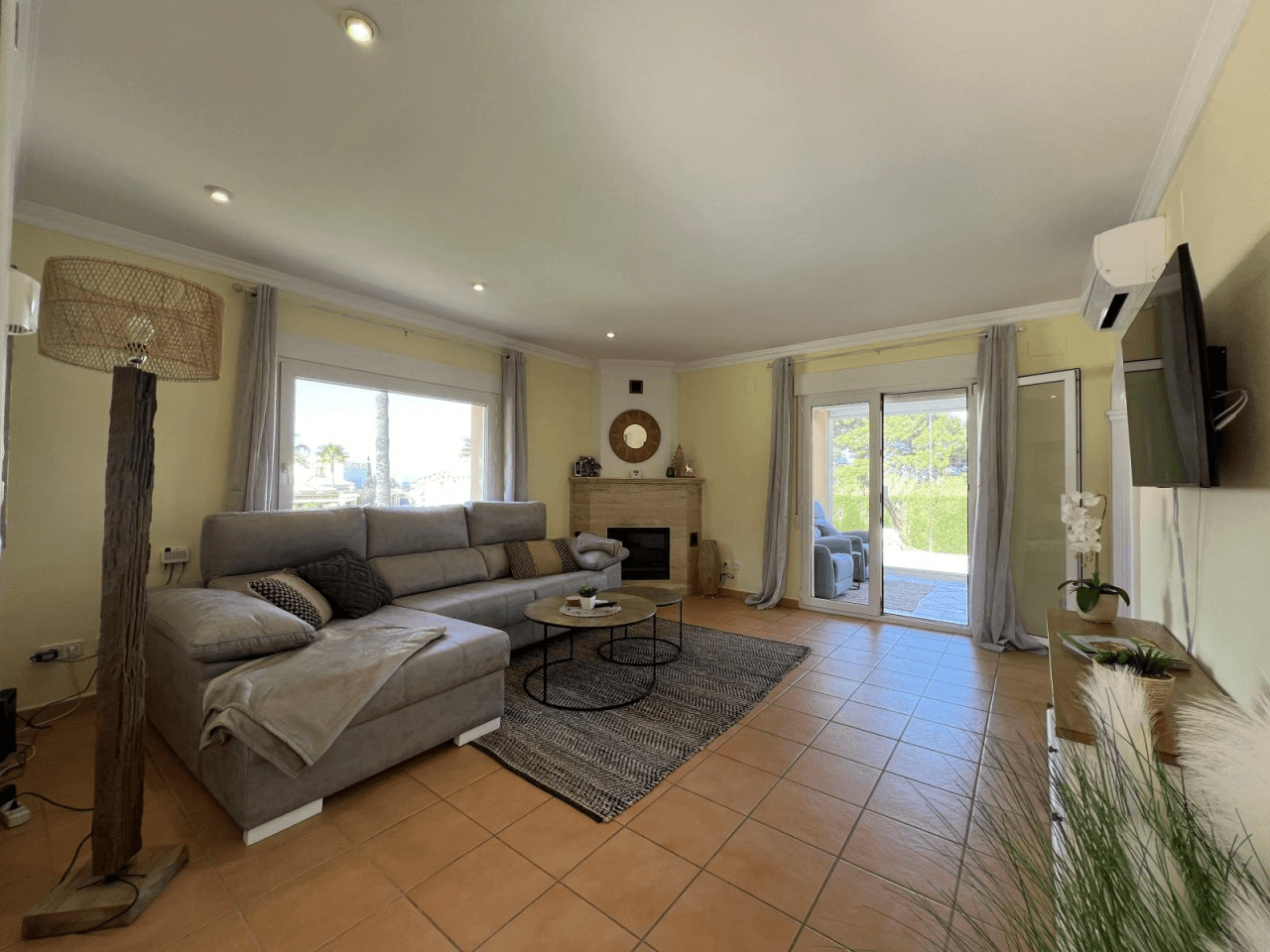 Alquiler. Chalet/Villa à Denia