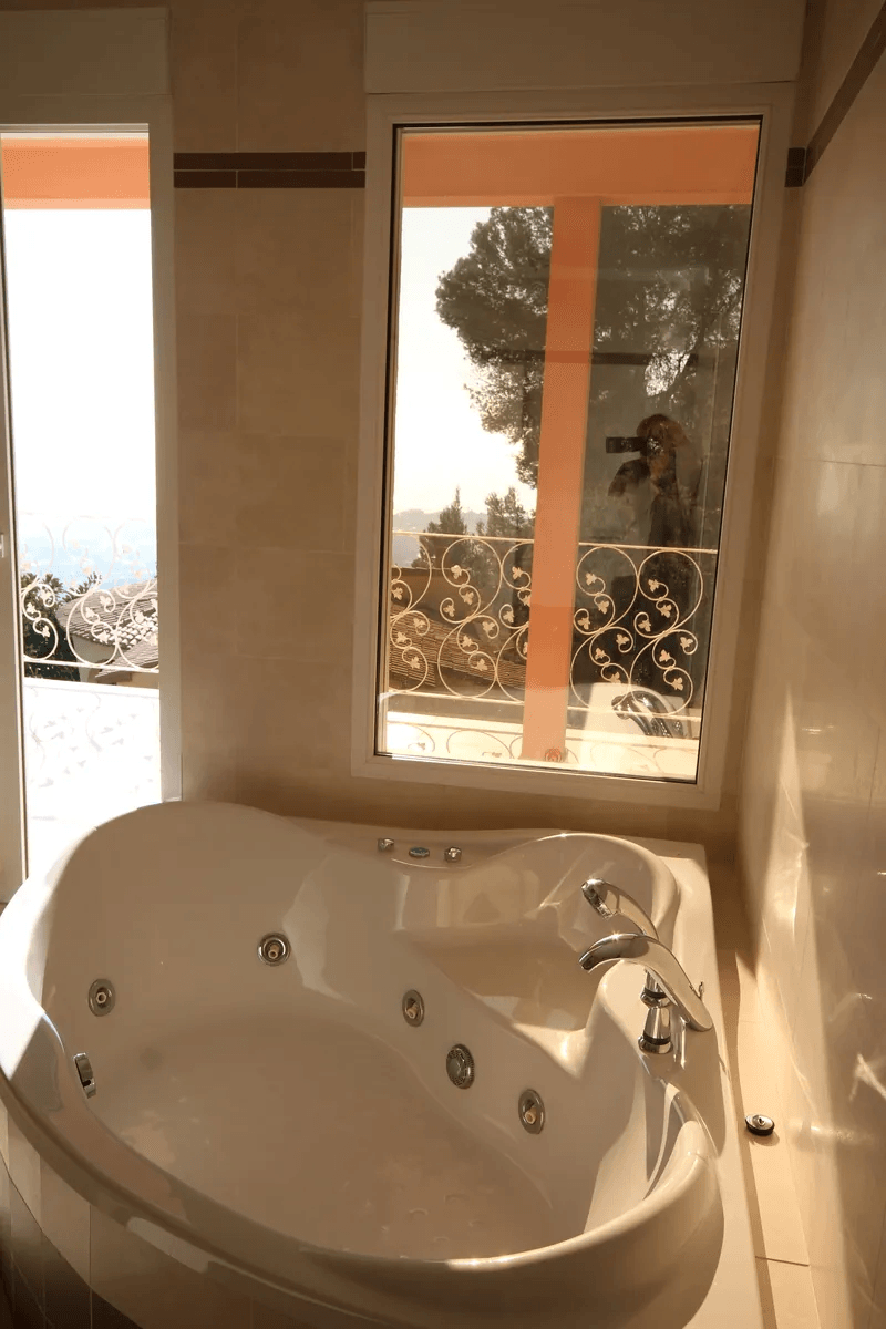 Belle et très spacieuse villa, avec des vues étendues sur Calpe et le célèbre rocher d'Ifach !