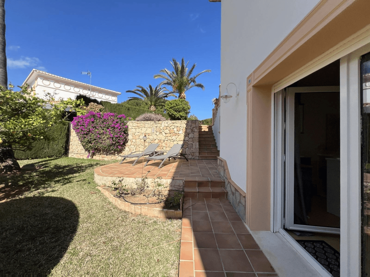Alquiler. Chalet/Villa à Denia