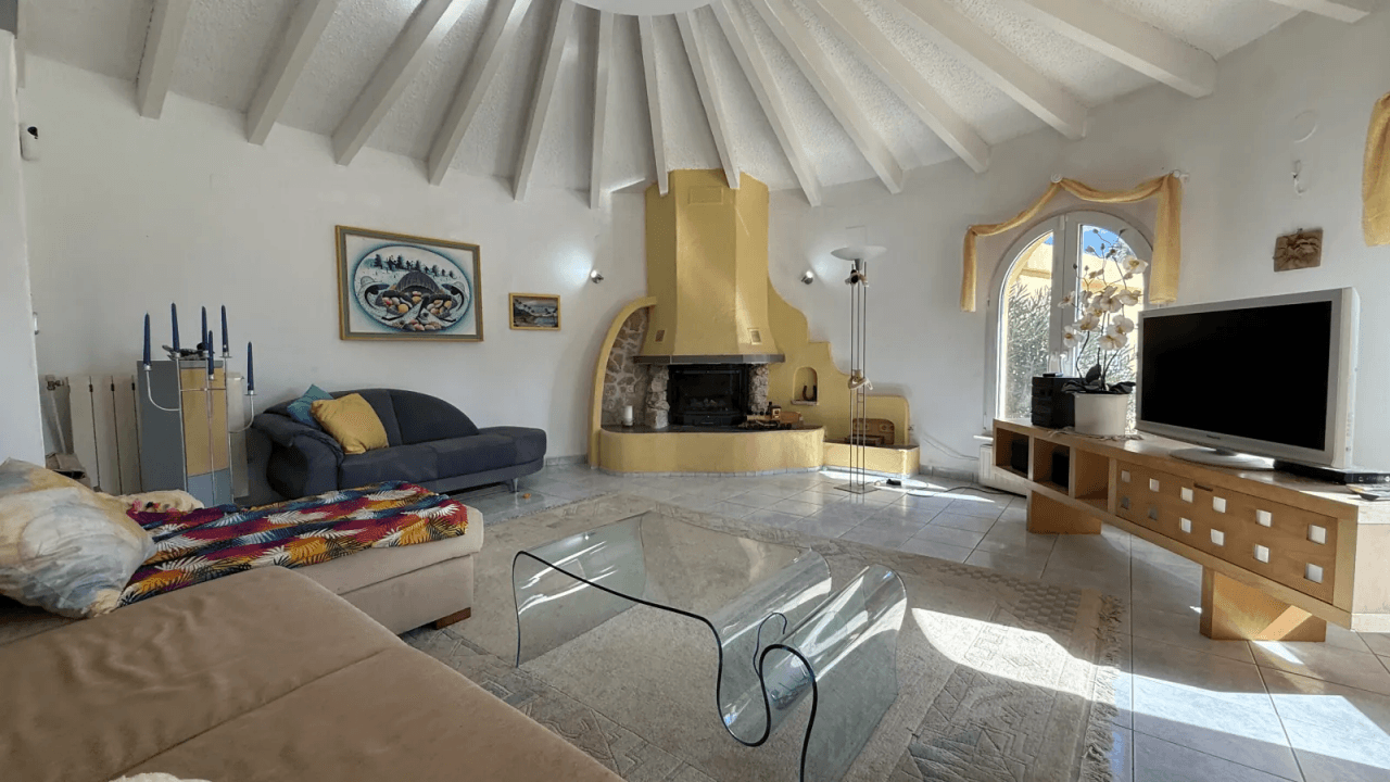 Große Villa auf Eckgrundstück mit Pool und Doppelgarage in Top-Lage Benissa Montemar