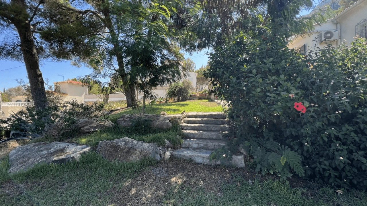 Villa mit 3 Schlafzimmern, 2 Badezimmer, Schwimmbad, Garten und vielem mehr.