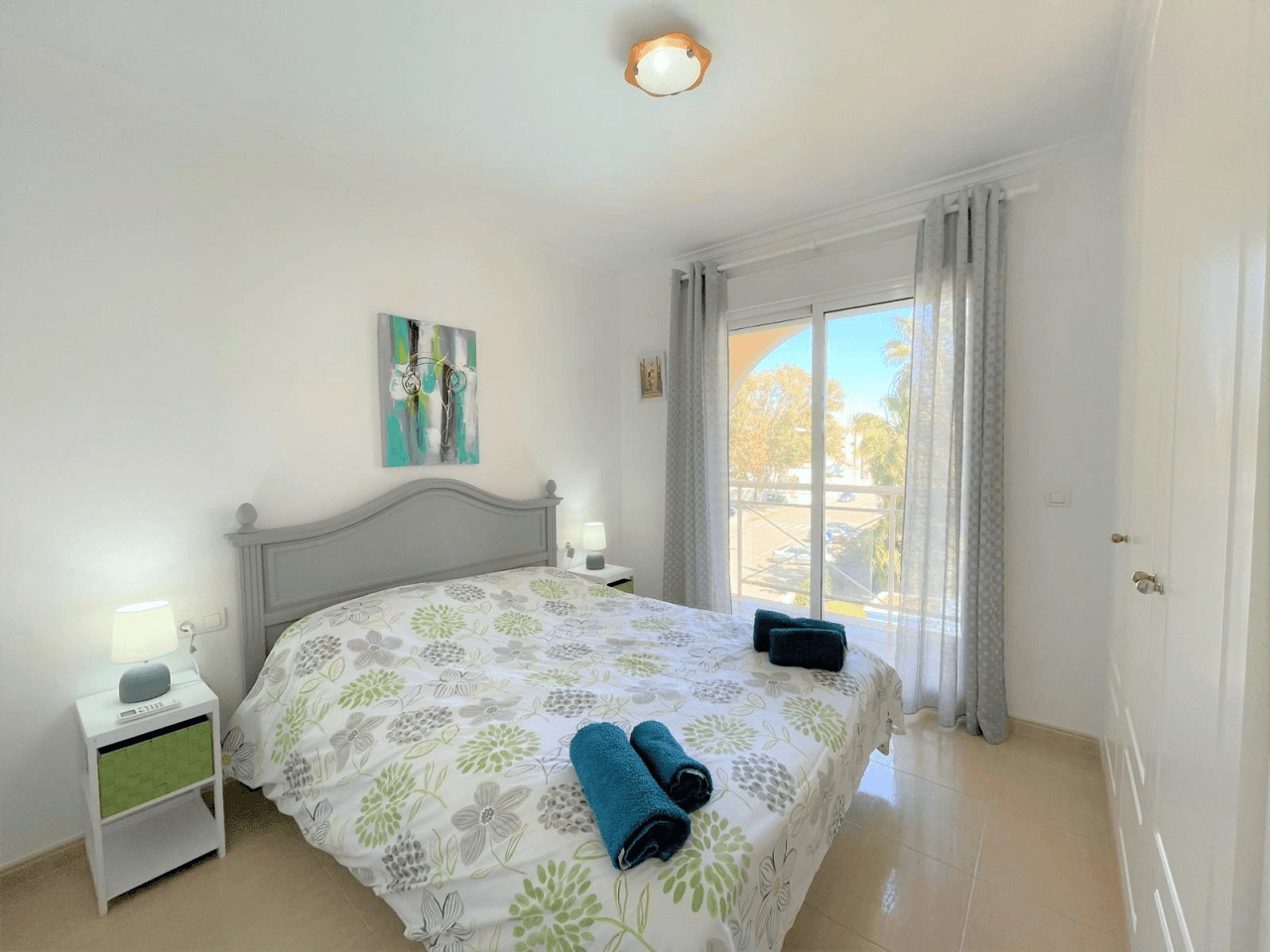 Alquiler. Apartamento à Denia