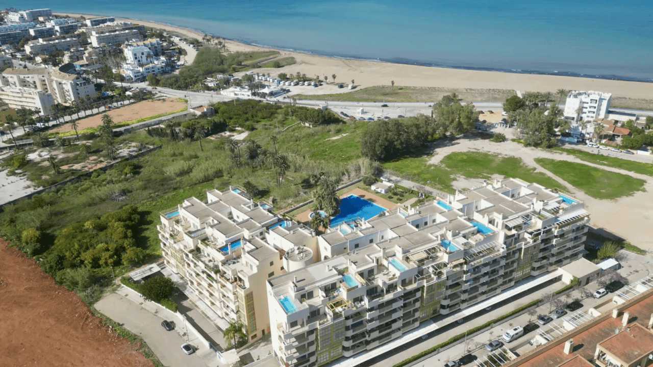 Penthouse duplex exclusif avec 4 chambres et piscine privée sur le toit-terrasse