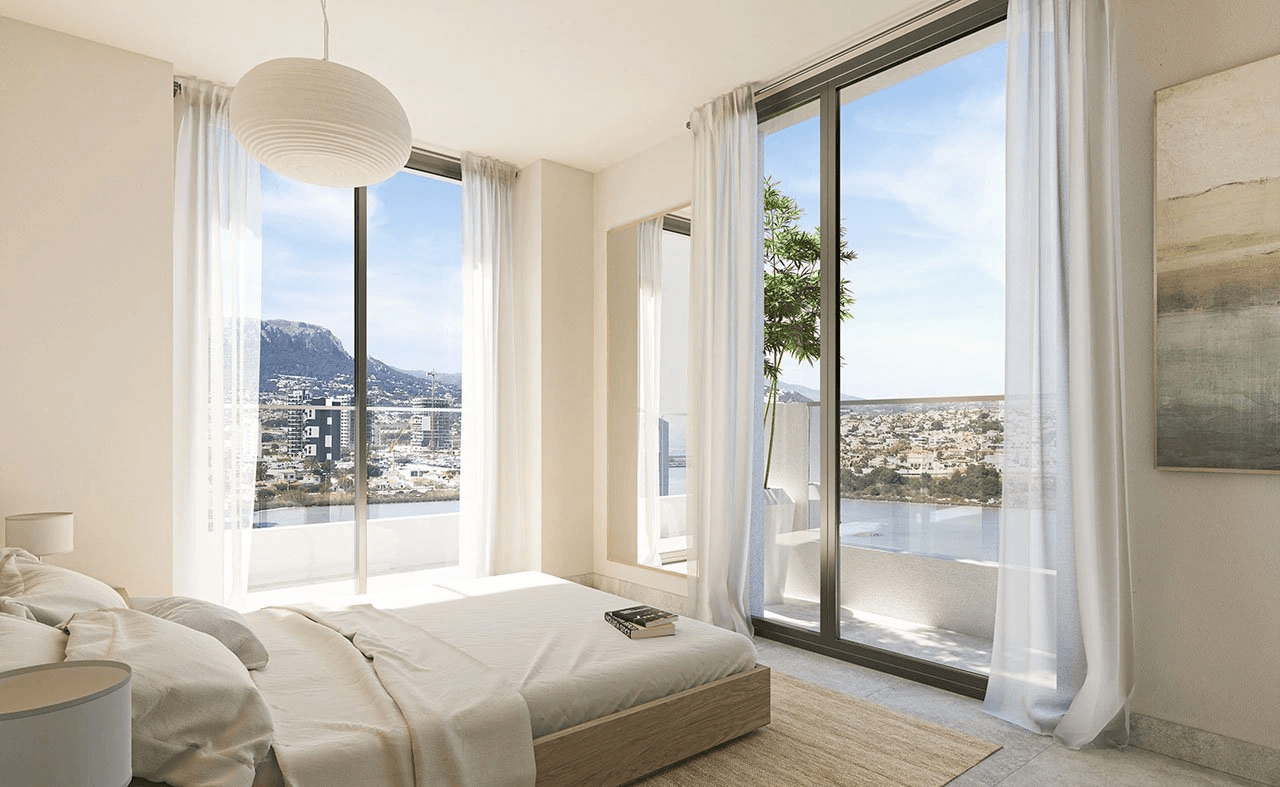 Superbes penthouses avec 3 chambres à coucher, climatisation, espace de stationnement privé, piscine communautaire et vue sur la mer