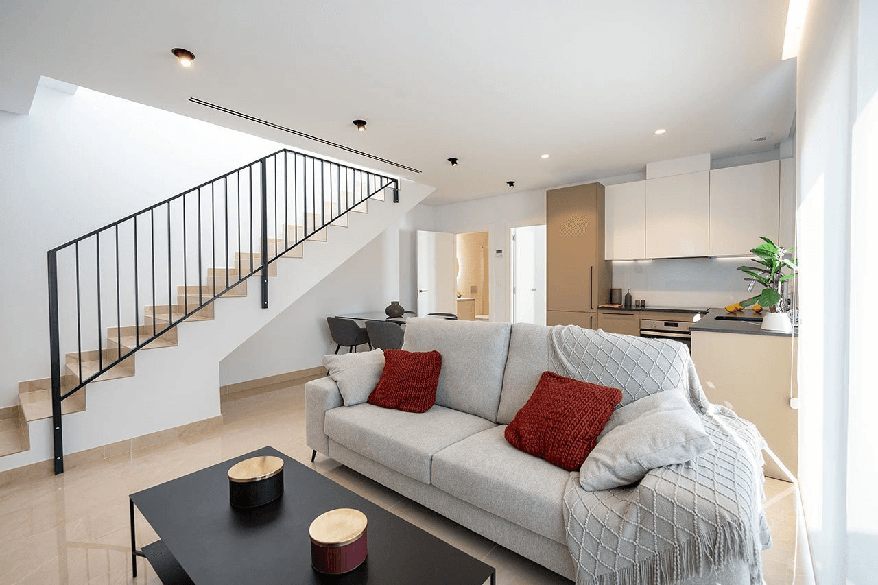 Maisons mitoyennes modernes avec 3 chambres à coucher et piscine communautaire à seulement 500 m des merveilleuses plages de sable fin