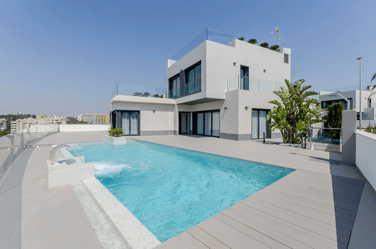 Villas exclusives avec 3 chambres à coucher, 3 salles de bains, W.C., toit-terrasse et piscine privée à seulement 600 m de la plage