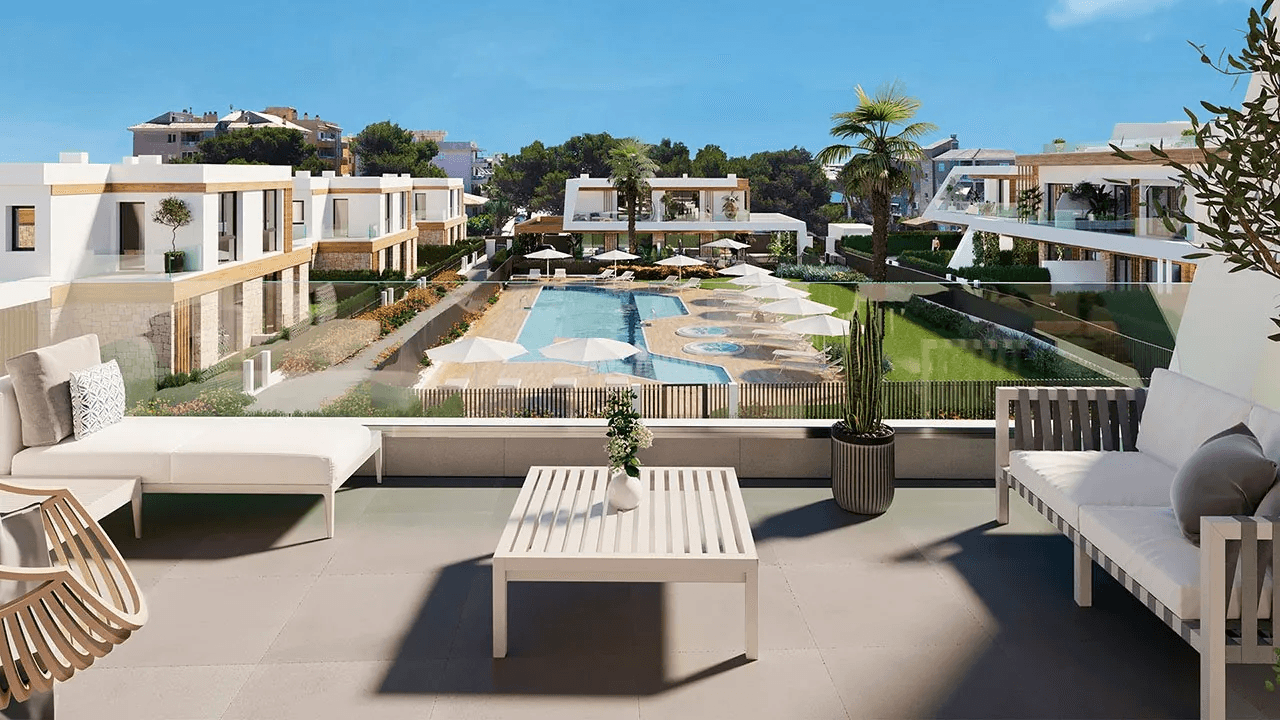Villas jumelées avec 3 chambres à coucher, 3 salles de bain, cave,chauffage par le sol, climatisation et piscine commune à seulement 500 m de la plage