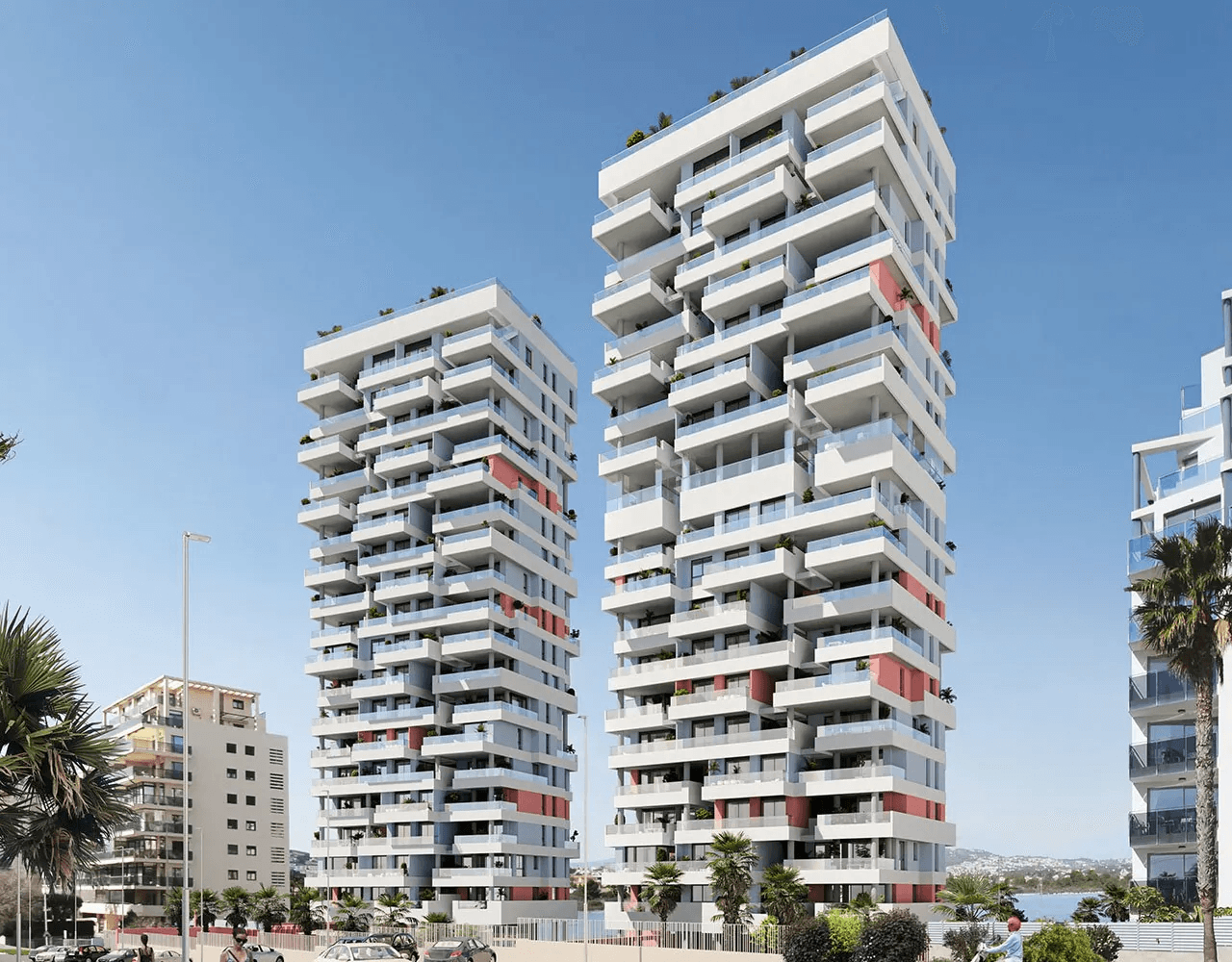 Superbes penthouses avec 3 chambres à coucher, climatisation, espace de stationnement privé, piscine communautaire et vue sur la mer