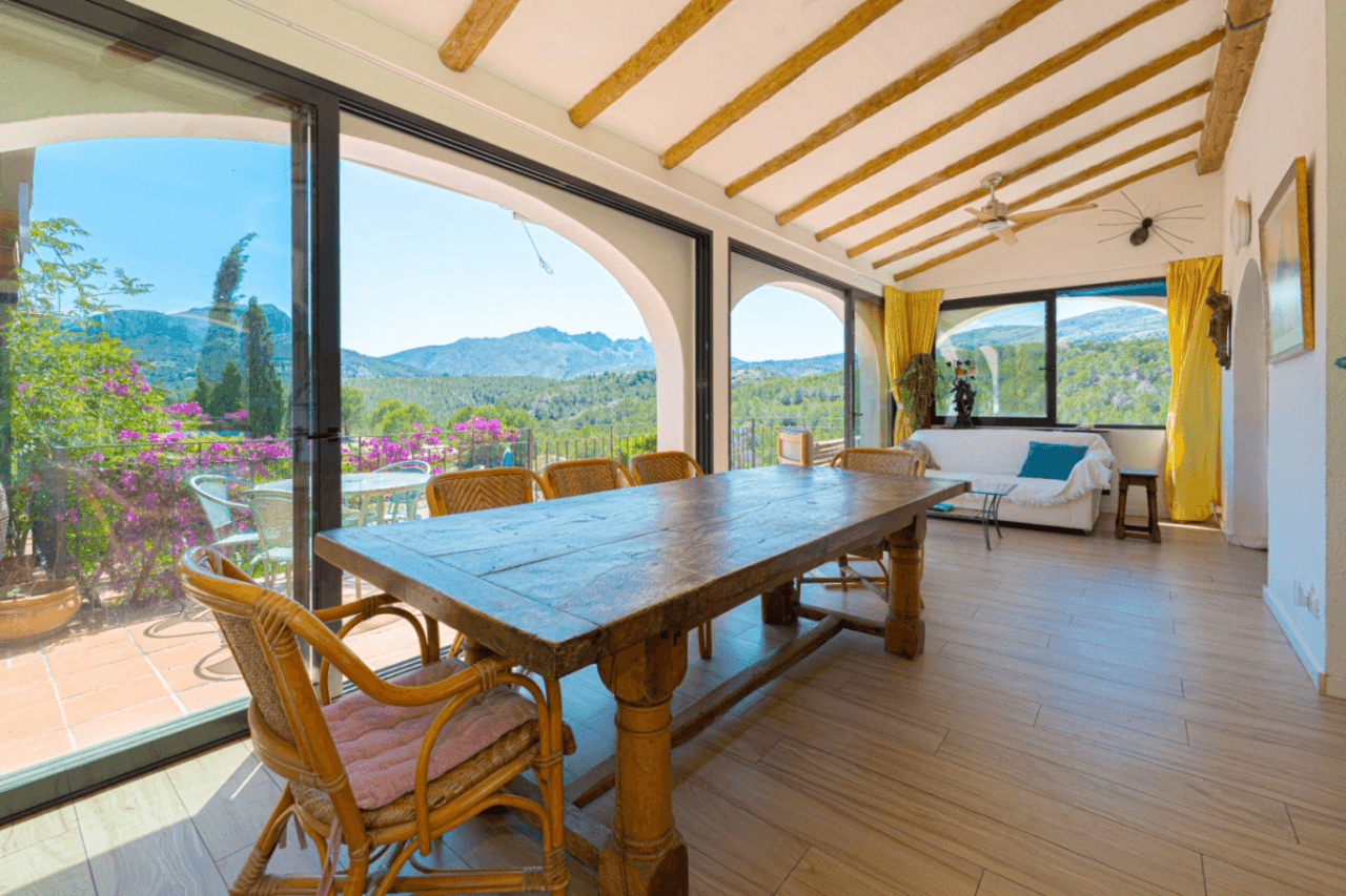 Villa à vendre à Benissa : Écuries et terrain