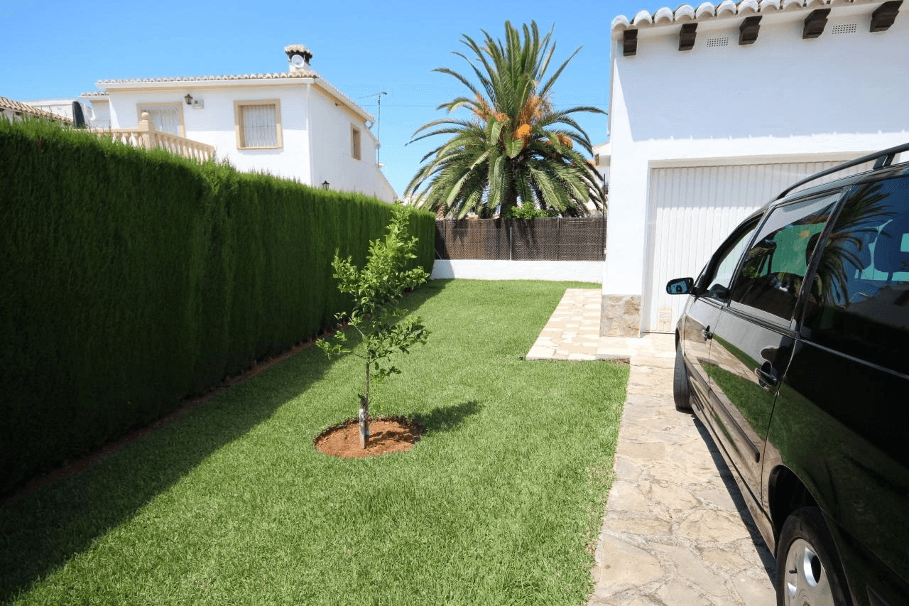 Villa mit garage und pool in Els Poblets