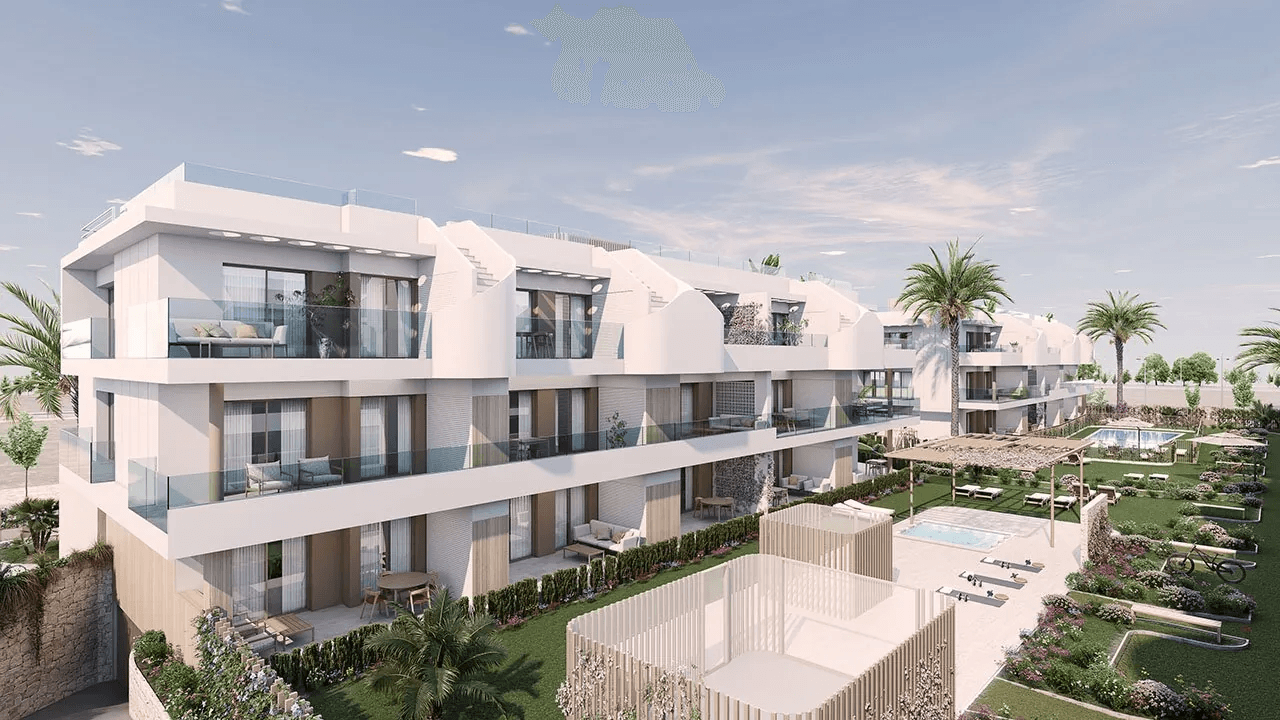 Maravillosos áticos de 3 dormitorios y 2 baños con solario, parking privado y piscina comunitaria