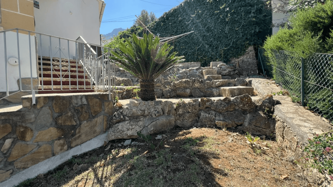 Villa mit 3 Schlafzimmern, 2 Badezimmer, Schwimmbad, Garten und vielem mehr.