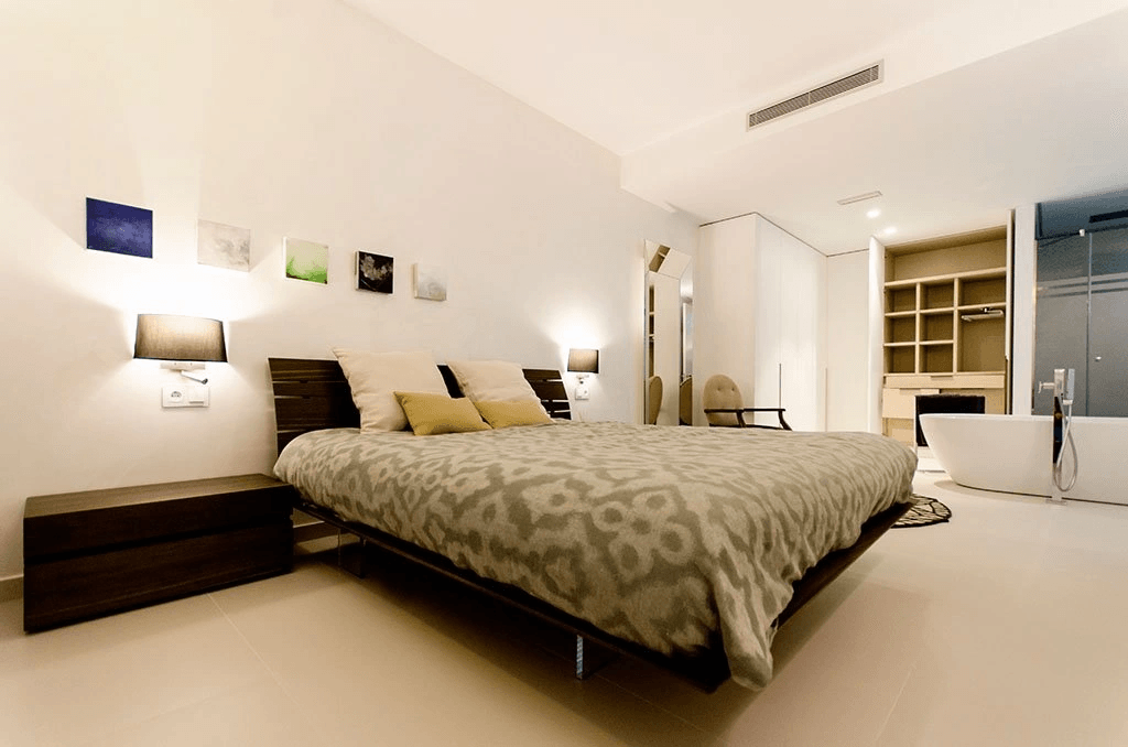 Villas exclusives avec 4 chambres à coucher, 4 salles de bains, toit-terrasse et piscine privée à seulement 600 m de la plage