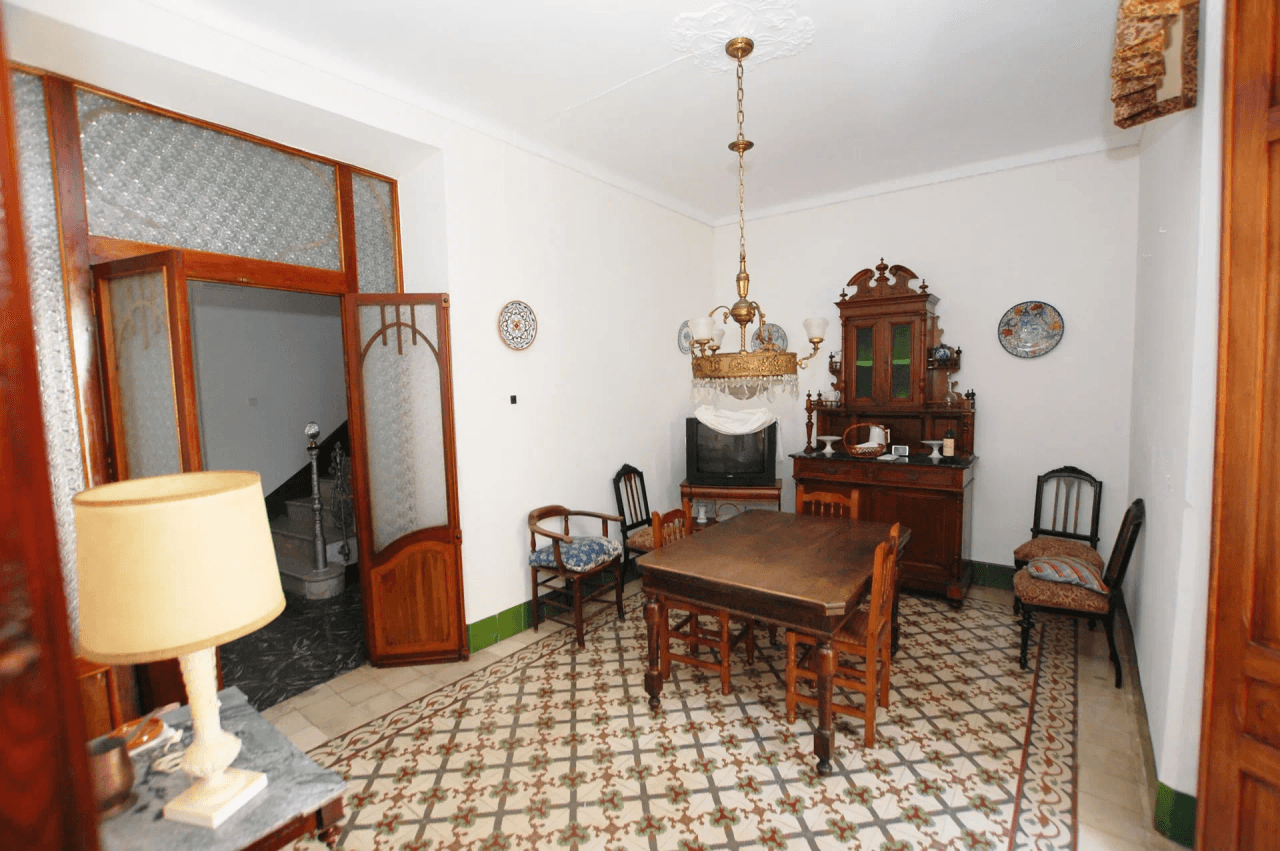 Manoir dans le centre de Pego
