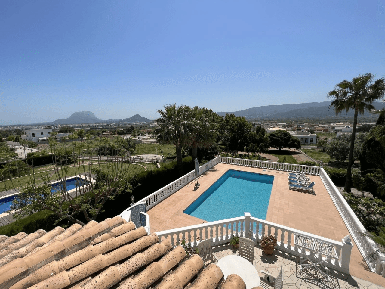 Villa ''Pauline'' mit pool und einen wunderschönen Garten in Beniarbeig