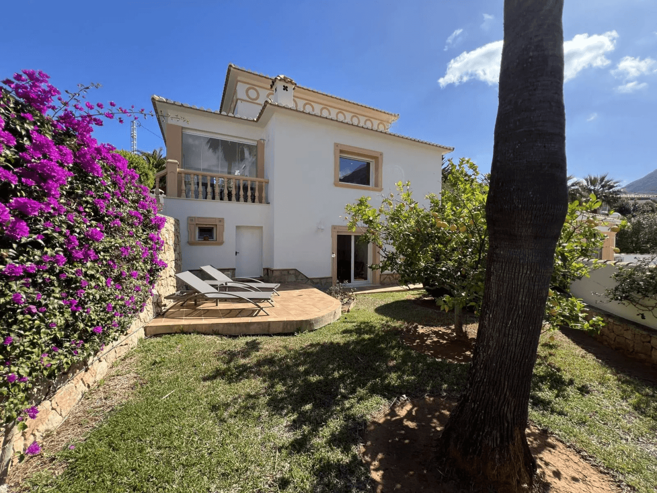 Alquiler. Chalet/Villa à Denia